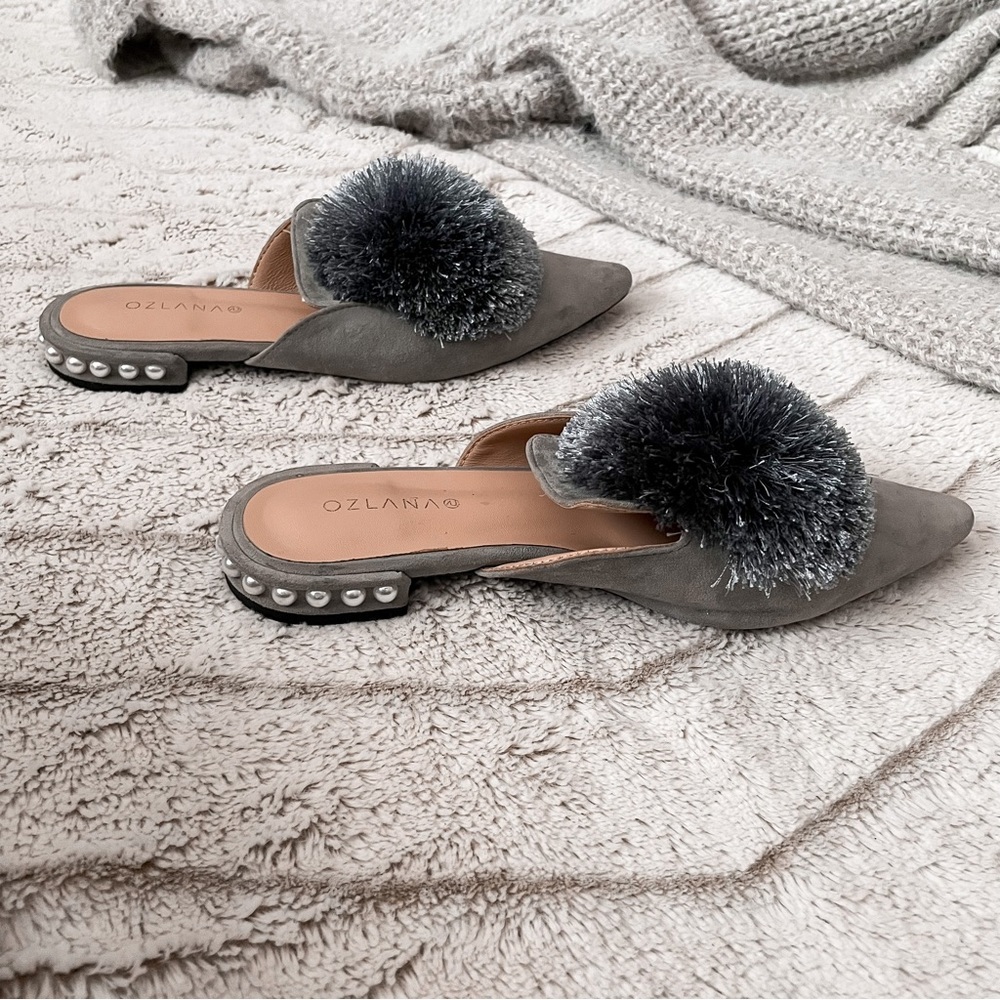 OZLANA Fur Pom Pom Flats (Fashion House) - Picture 4 of 8